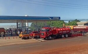 Logran controlar incendio del km 9 Monday
