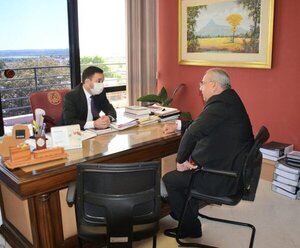 Oviedo Matto pide restitución de banca al UNACE
