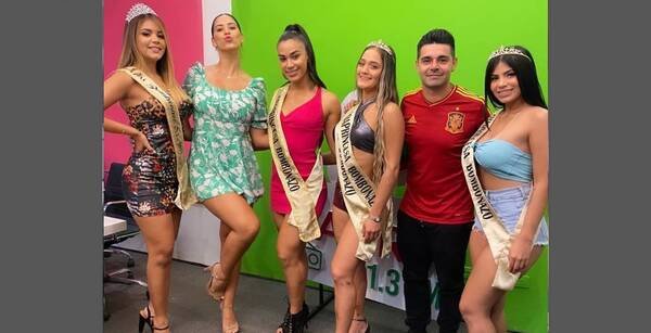 Crónica / [GALERÍA] Diosas Bombonazo coparon los estudios de Radio Farra