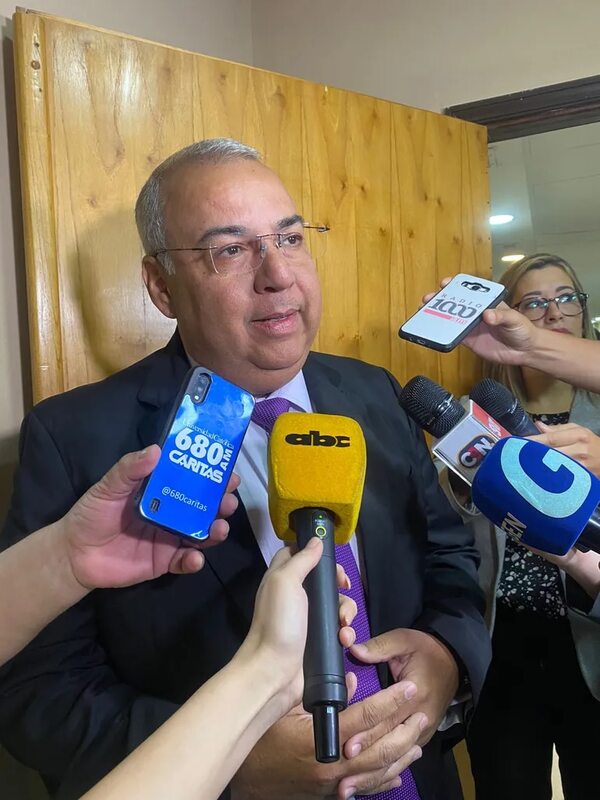 Oviedo Matto pide restitución de su banca en el Senado - Política - ABC Color