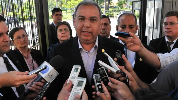 Jorge Oviedo Matto pide recuperar su banca en el Senado