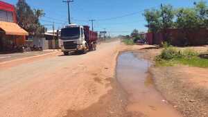 Harán cumplir la prohibición de la circulación de camiones pesados sobre la calle Queiroz Candia