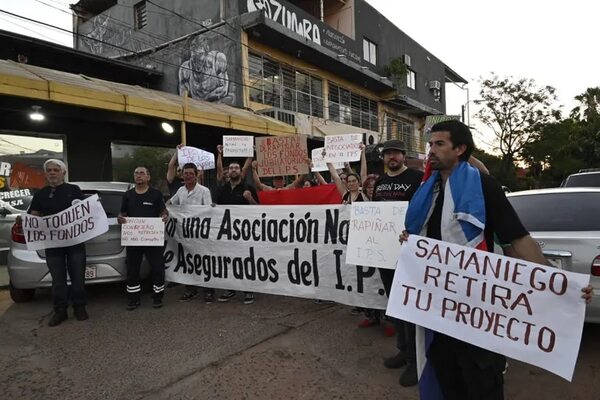 Fracasa postergación y el Senado tratará hoy ley que aprueba el bicecleteo de la deuda de IPS - Política - ABC Color