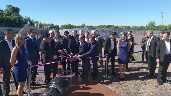 Mantener el gobierno de centro-derecha dificultará la entrada de la izquierda, dice Luis Pettengill - Política - ABC Color