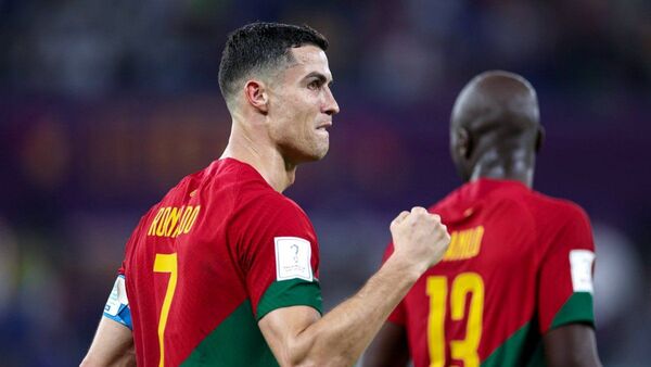 Cristiano Ronaldo, primer futbolista que marca en cinco Mundiales