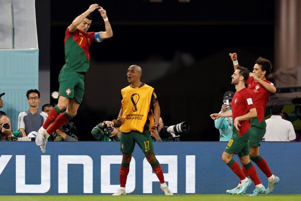Cristiano Ronaldo se convierte en el primer jugador de la historia en marcar en cinco Mundiales