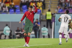 ¡Una leyenda! Cristiano Ronaldo, primer futbolista que marca en cinco Mundiales - Fútbol Internacional - ABC Color