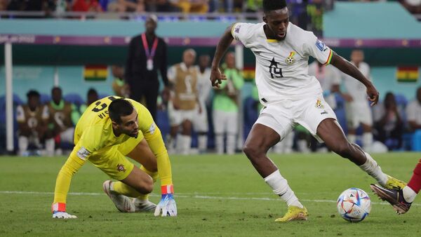 Diogo Costa casi se manda un "blooper mundial"