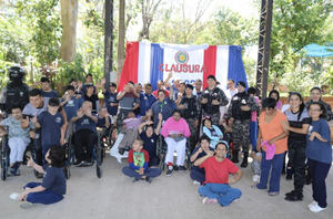 Diario HOY | Agentes del Grupo Lince comparten jornada solidaria en el Pequeño Cottolengo