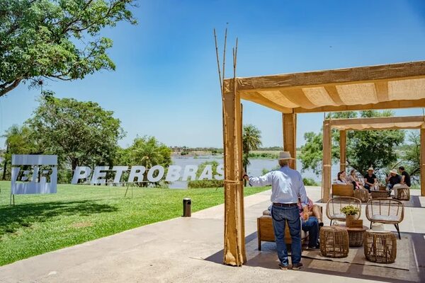 Petrobras celebra los logros del 2022 con sus operadores - Empresariales - ABC Color