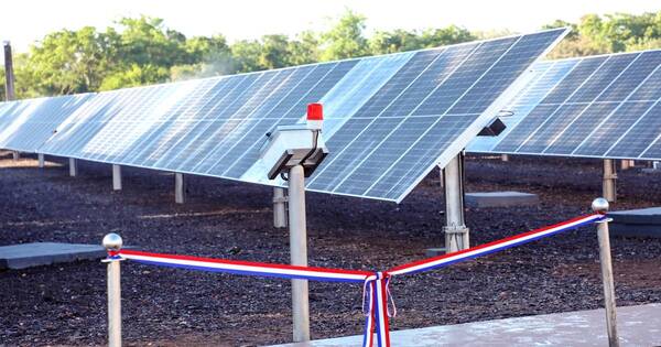 La Nación / Aseguran que planta de panel solar es una oportunidad para generar otros negocios