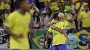 Brasil festeja en su estreno ante Serbia