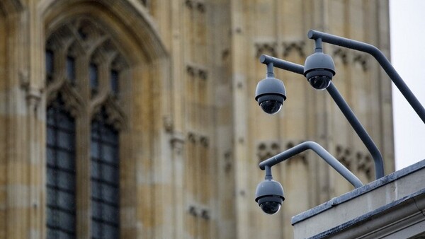 Reino Unido prohíbe el uso de cámaras de vigilancia chinas en ministerios y departamentos estatales - Megacadena — Últimas Noticias de Paraguay