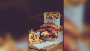 Hamburguesas memorables y chops bien fríos: la especialidad de The Butcher Burger & Beer