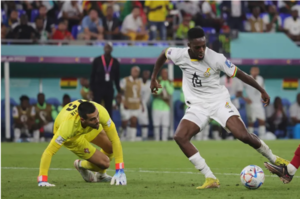(VIDEO) QATAR 2022: El arquero portugués Diogo Costa deja mudo a todo el estadio