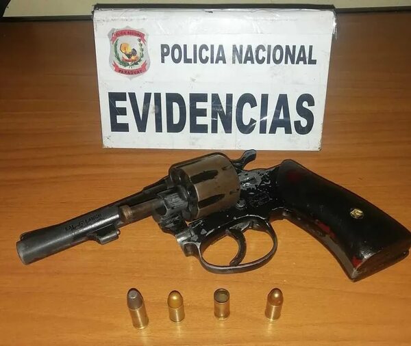 Capiatá: Policía captura a dos presuntos “motochorros” que causaban zozobra en la zona - Policiales - ABC Color