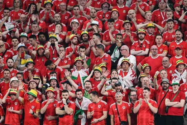 FIFA autoriza colores del arcoíris para hinchas en Qatar - Fútbol Internacional - ABC Color