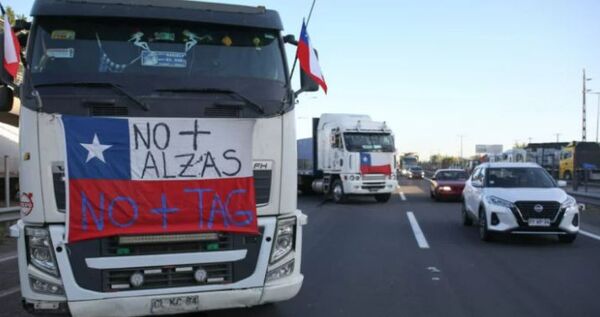 CHILE: Se intensifica el paro de camioneros en el norte del país - Informatepy.com