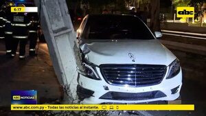 Chocó contra columna y provocó corte de energía - ABC Noticias - ABC Color