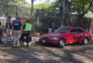 Empresario brasileño denuncia que presuntos policías se llevaron su maletín con USD 500 mil - Megacadena — Últimas Noticias de Paraguay