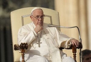 Un Cardenal acusado de corrupción grabó en secreto una llamada telefónica con el Papa Francisco
