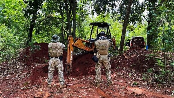 El lago Itaipú alberga unos 300 puertos clandestinos, según la Policía Federal de Brasil