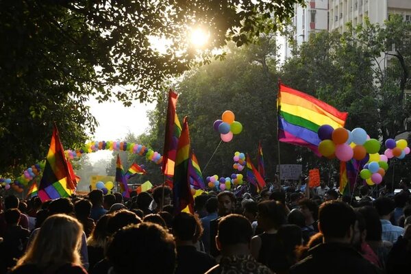 Supremo de la India estudiará legalizar la unión de personas del mismo sexo - Mundo - ABC Color
