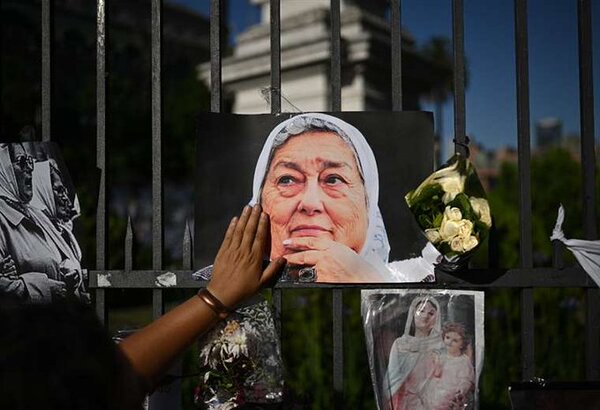 Miles de argentinos despidieron a la Madre de Plaza de Mayo, Hebe de Bonafini