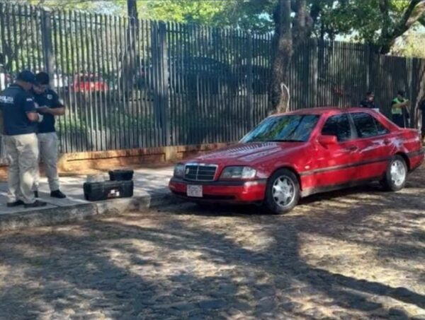 Investigarán a funcionario de la Dinac que acompañó a brasileños que fueron asaltados · Radio Monumental 1080 AM