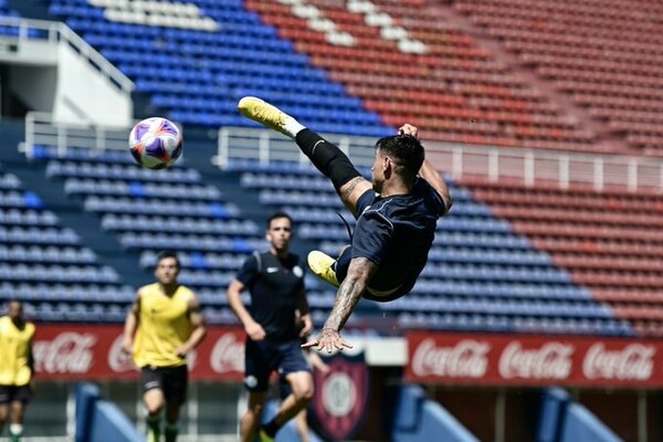 ¿Richarlison o Adam Bareiro? San Lorenzo recuerda un gol similar del delantero paraguayo