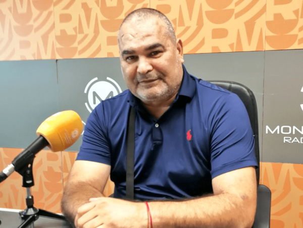 "Siempre tuve inquietudes de la política mientras jugaba al fútbol", afirma Chilavert · Radio Monumental 1080 AM
