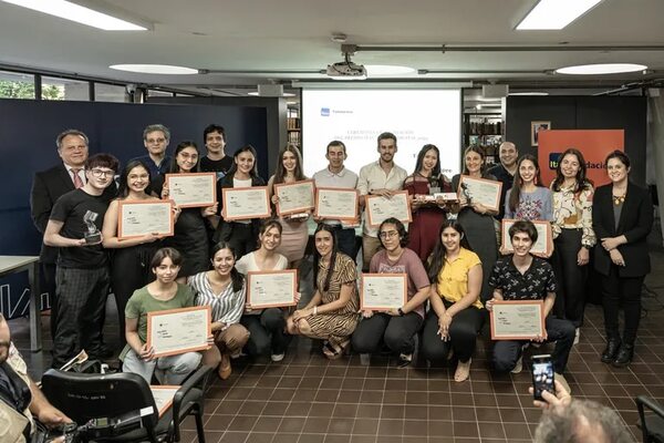 Paraguay se destaca en el Premio Itaú de Cuento Digital - Literatura - ABC Color