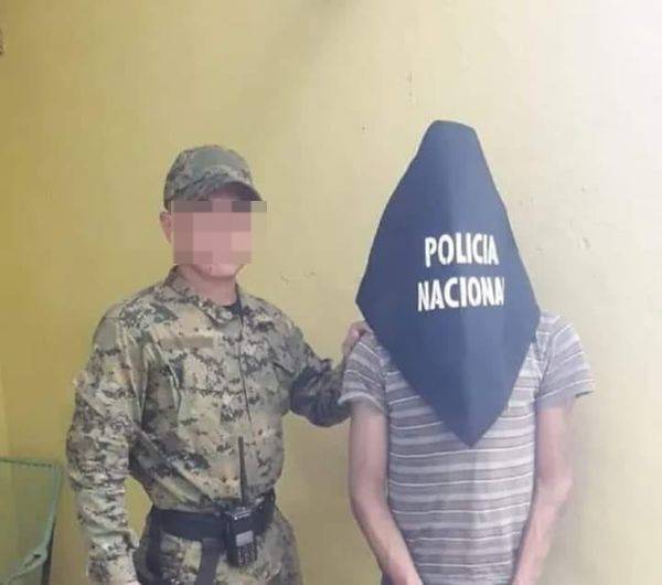 ¡Desastre voí! Se quemó su casa, llamó a la Poli y terminó en la cacerolita