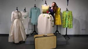 El vestido de la suerte de la actriz Liz Taylor, será subastado tras haber pasado 50 años dentro de una maleta
