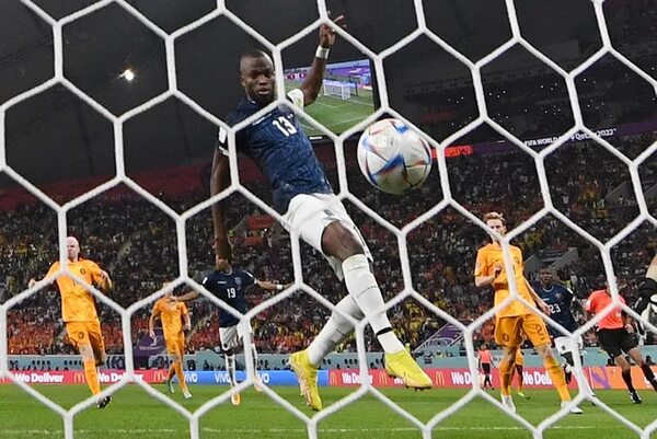 Ecuador empata con Países Bajos y queda a un punto de octavos de final - Fútbol Internacional - ABC Color