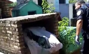 Encontraron cabra muerta dentro de panteón y creen que es payé - Noticiero Paraguay