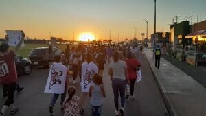 #25N Encarnación: exigen que las denuncias de las mujeres sean tomadas por las autoridades - Nacionales - ABC Color