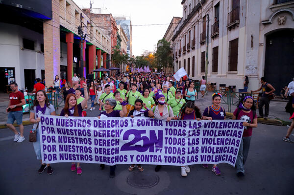 Marcha de mujeres denuncia 32 feminicidios ocurridos este año - El Independiente