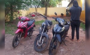 Detienen a adolescente con tres motocicletas robadas