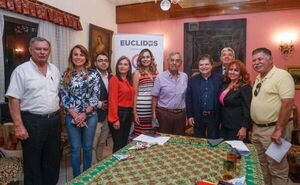 Movimiento Nueva República presenta a sus candidatos para diputados por capital