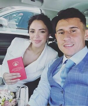 El futbolista Adam Bareiro ya es del club de los casados - Gente - ABC Color