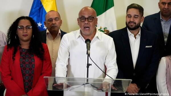Gobierno y oposición venezolanos vuelven a la mesa de negociación