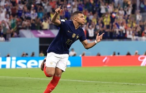 Mbappé hace que Francia sea el primer clasificado a Octavos | 1000 Noticias