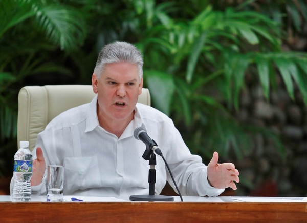 China dona 100 millones de dólares a Cuba - MarketData