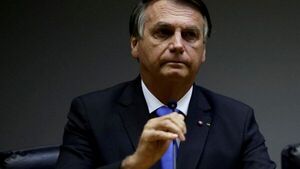 Jair Bolsonaro reaparece pero mantiene silencio tras elecciones en Brasil