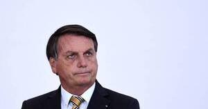 La Nación / Bolsonaro reaparece en silencio