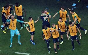 Australia vence a Túnez y toma oxígeno en el Mundial de Qatar - Fútbol - ABC Color