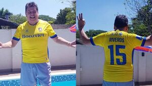 Dahiana Bresanocich regaló una camiseta de Blas Riveros a su exsuegro