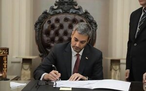 Abdo promulgará ley de manoteo a fondos del IPS porque “forma parte del contubernio”, afirman - ADN Digital