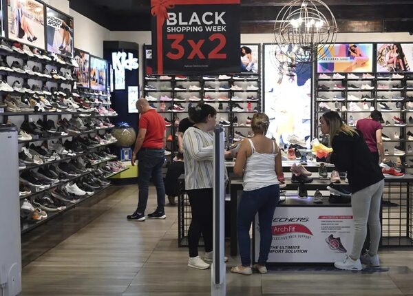 Black Shopping Weekend: hoy, último día de descuentos en centros comerciales - Economía - ABC Color